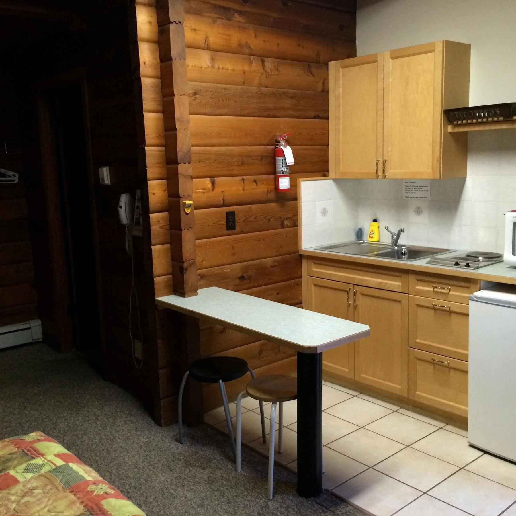 Raccoon Lodge Motel Sylvan Lake Kültér fotó